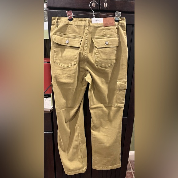 NWT Judy Blue Cargo Pants Sz 15/32 Matcha green - Picture 11 of 12